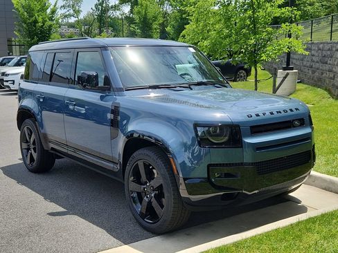 New 2026 Land Rover Defender 110 X-Dynamic SE AWD/4WD image 10