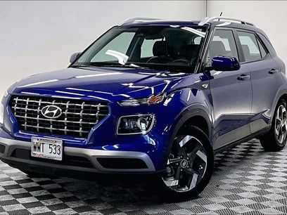 Used 2023 Hyundai Venue Limited w/ Cargo Package
