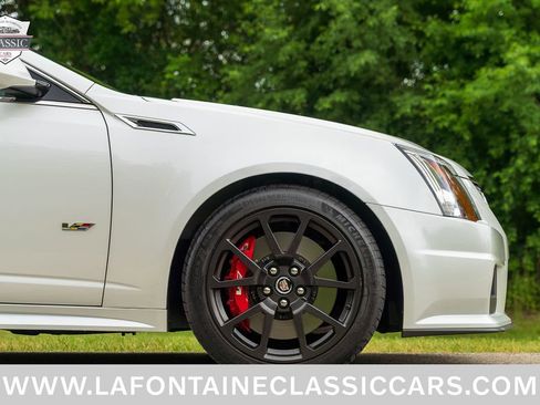 Used 2015 Cadillac CTS V RWD image 39