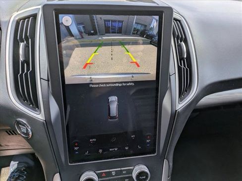 Used 2023 Ford Edge SEL AWD/4WD image 13