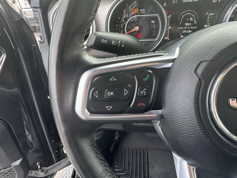 Used 2018 Jeep Wrangler Unlimited Sahara w/ Uconnect 4C Nav & Sound Group image 17