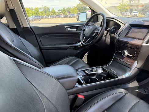 Used 2019 Ford Edge Titanium w/ Equipment Group 301A FWD image 13