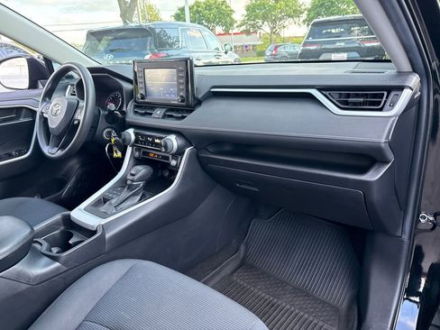 Used 2020 Toyota RAV4 LE w/ All Weather Liner Package AWD/4WD image 36