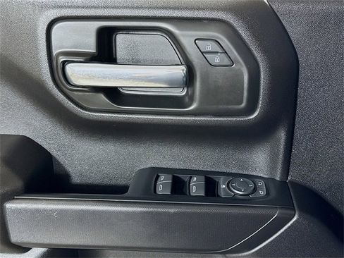 Used 2024 Chevrolet Silverado 1500 Custom image 15