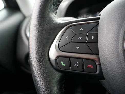 Used 2022 Jeep Renegade Latitude w/ Convenience Group image 28