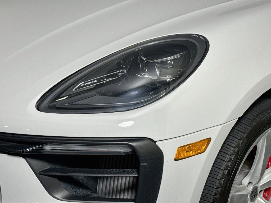 Certified 2023 Porsche Macan S AWD/4WD image 24