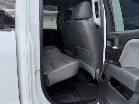 Used 2019 Chevrolet Silverado 2500 W/T AWD/4WD image 9