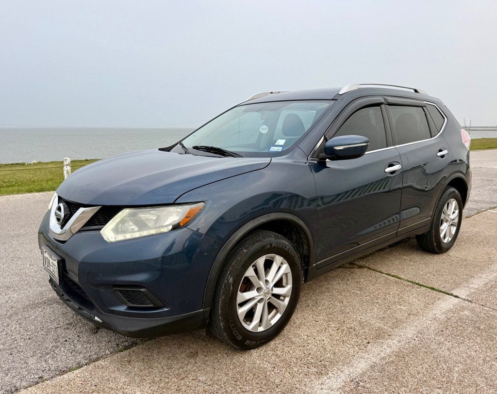 Used 2015 Nissan Rogue SV AWD/4WD image 1