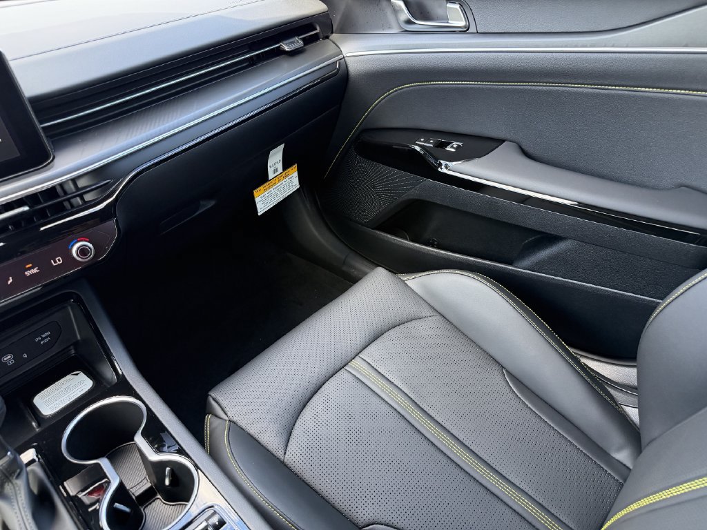 New 2027 Kia K5 GT FWD image 16