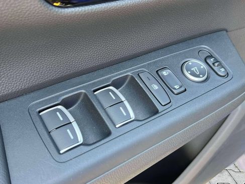 Used 2024 Honda CR-V EX-L image 17