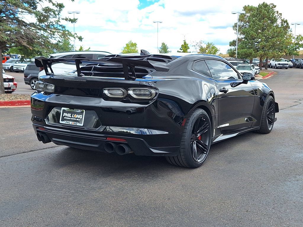 Used 2019 Chevrolet Camaro ZL1 RWD image 3