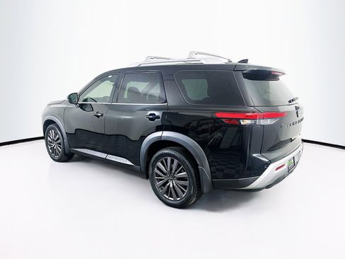 Used 2023 Nissan Pathfinder SL w/ SL Premium Package FWD image 5