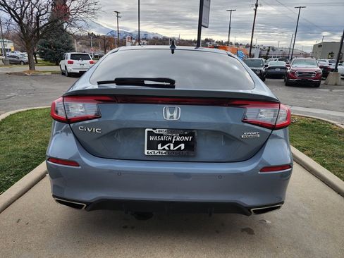 Used 2022 Honda Civic Sport Touring image 6