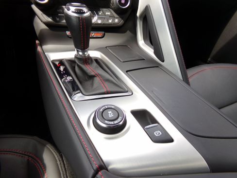 Used 2019 Chevrolet Corvette Z06 RWD image 19
