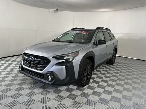 Used 2025 Subaru Outback Onyx Edition AWD/4WD image 4