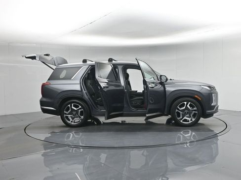 Used 2023 Hyundai Palisade Limited w/ Cargo Package AWD/4WD image 5