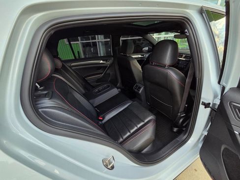 Used 2018 Volkswagen GTI Autobahn image 15