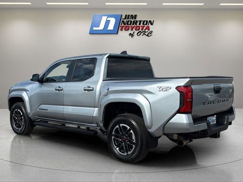 Used 2024 Toyota Tacoma TRD Sport RWD image 7