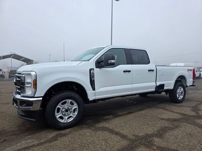 New 2026 Ford F350 XLT w/ FX4 Off-Road Package