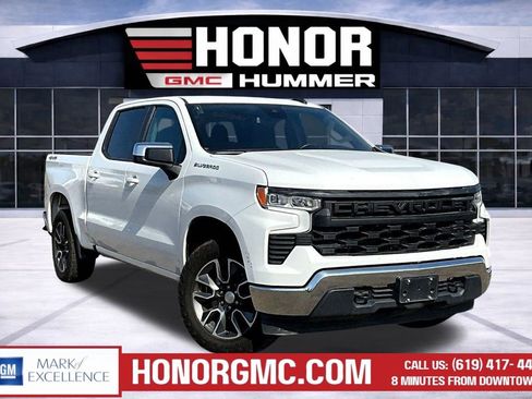 Used 2022 Chevrolet Silverado 1500 LT AWD/4WD image 1