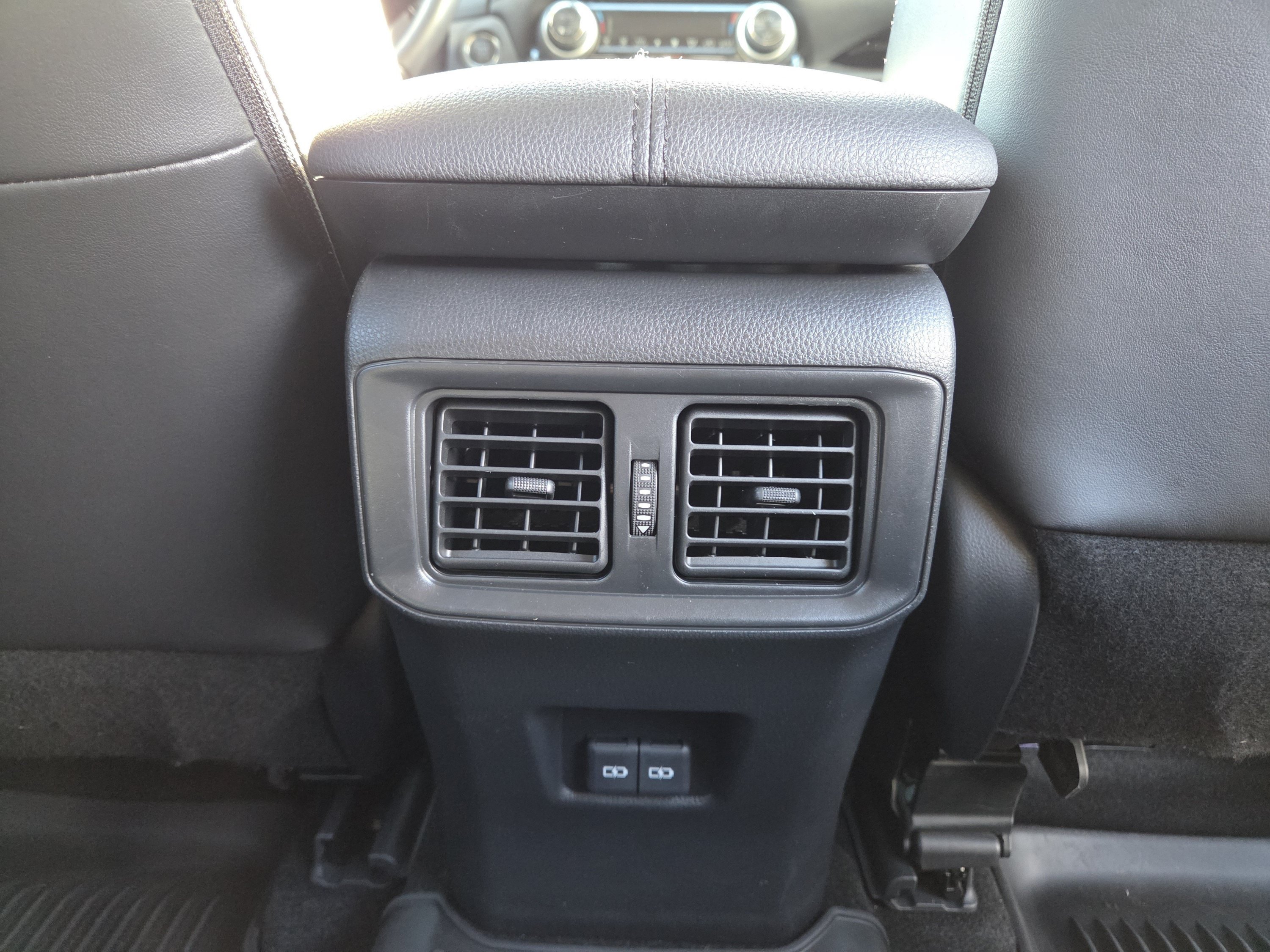 Certified 2022 Toyota RAV4 Limited AWD/4WD image 32