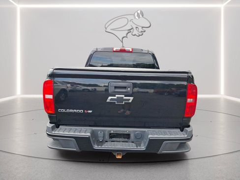 Used 2017 Chevrolet Colorado W/T w/ WT Convenience Package AWD/4WD image 5