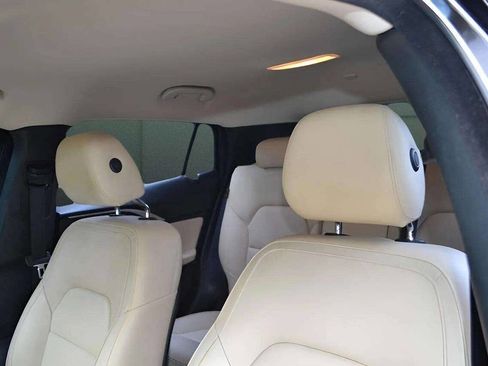 Used 2017 INFINITI QX30 image 17