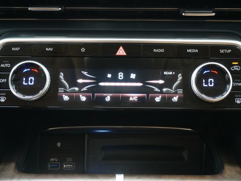 Used 2021 Genesis GV80 2.5T w/ Prestige Package 04 AWD/4WD image 25
