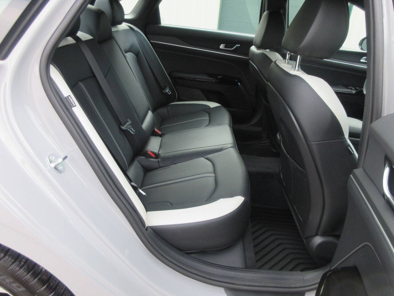 Used 2025 Kia K5 GT-Line AWD/4WD image 16