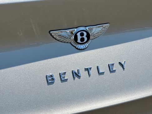 Certified 2023 Bentley Bentayga AWD/4WD image 33