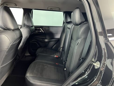 Used 2023 Mitsubishi Outlander SEL image 30