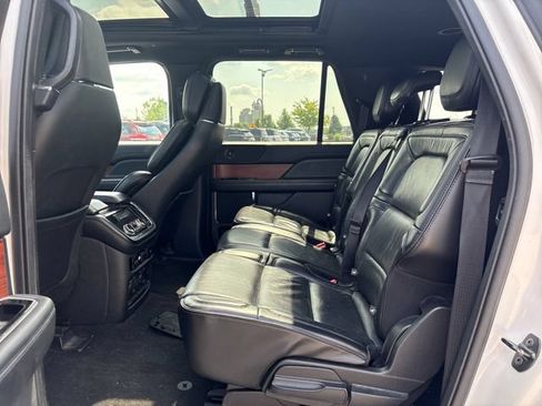 Used 2019 Lincoln Navigator L Reserve AWD/4WD image 11
