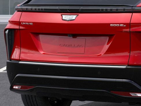 New 2026 Cadillac Lyriq Premium Luxury image 14