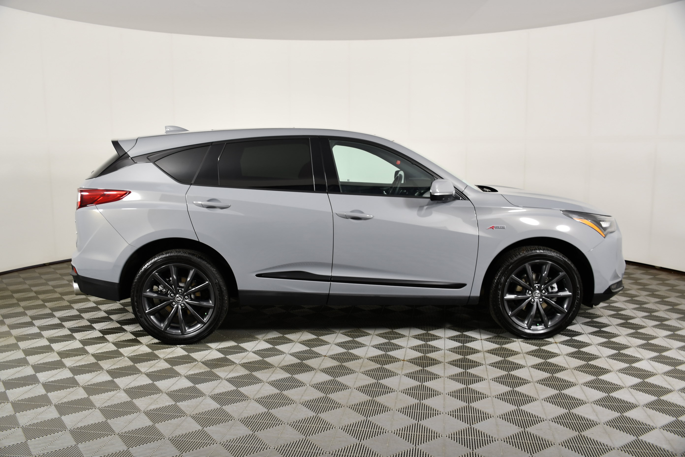Used 2025 Acura RDX w/ Advance Package AWD/4WD image 5