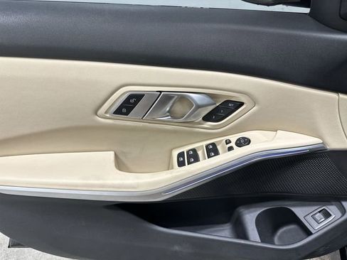 Used 2021 BMW 330i Sedan w/ Convenience Package image 17