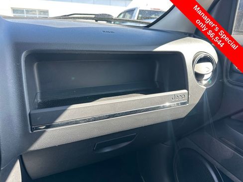 Used 2012 Jeep Patriot Latitude w/ Sun/Sound Group AWD/4WD image 21