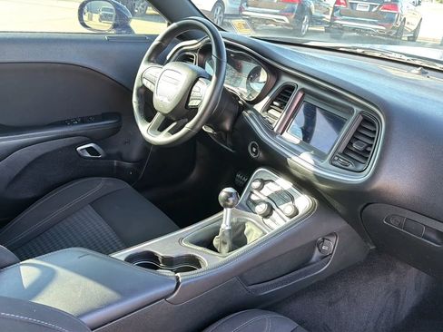 Used 2018 Dodge Challenger R/T w/ Blacktop Package RWD image 43