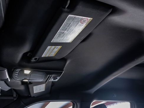 Used 2022 Ford F350 Lariat image 28