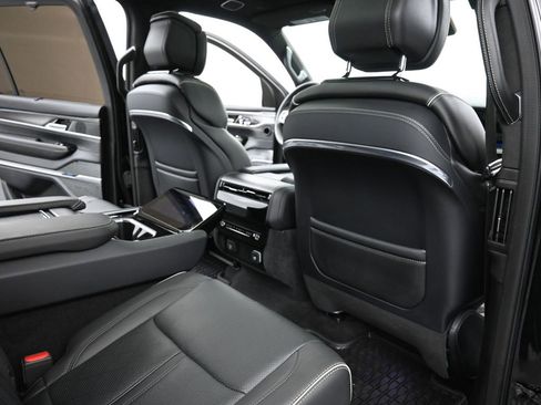 Used 2023 Jeep Grand Wagoneer Series II w/ Quick Order Packagew 28T image 14