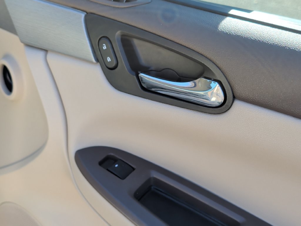 Used 2008 Chevrolet Impala LT FWD image 36