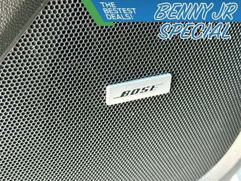 Used 2023 Chevrolet Traverse Premier image 18