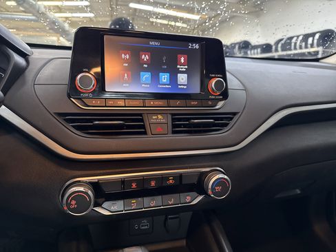 Used 2024 Nissan Altima 2.5 S FWD image 19