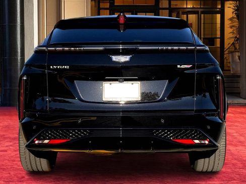 New 2026 Cadillac Lyriq V AWD/4WD image 5