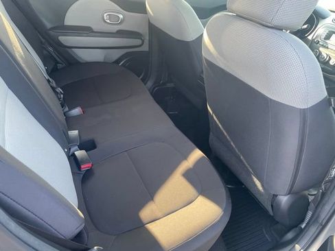 Used 2015 Kia Soul FWD image 12