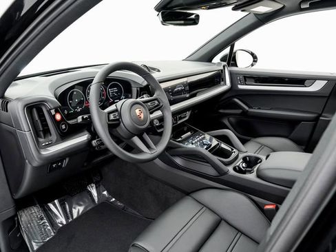 New 2026 Porsche Cayenne image 4