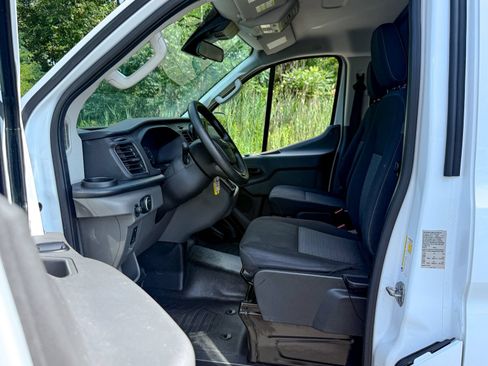 Used 2025 Ford Transit 250 Low Roof w/ Exterior Upgrade Package RWD image 17
