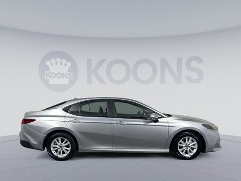 Used 2025 Toyota Camry LE FWD image 12