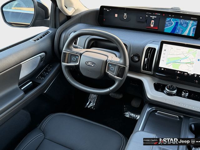 Used 2025 Ford Expedition Active AWD/4WD image 14