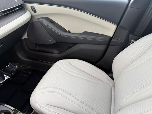 Certified 2022 Ford Mustang Mach-E Premium image 26