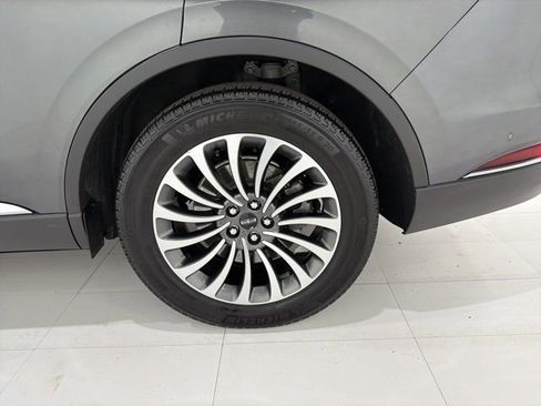 Used 2020 Lincoln Aviator Reserve w/ Equipment Group 201A AWD/4WD image 48